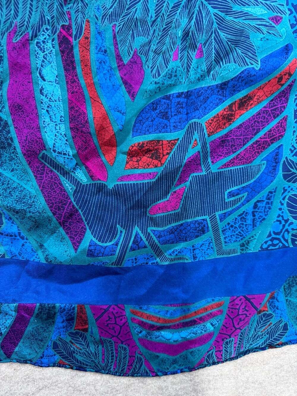 Pineda Covalin Silk Scarf Tropical Leaf Blue Purple 33” Square Boho Cottagecore - Picture 8 of 9